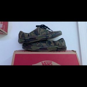 Camouflage Vans